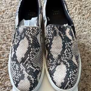 A New Day Black and White Snake Print Slip-On Shoes